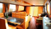Andea -  Saloon Dinning